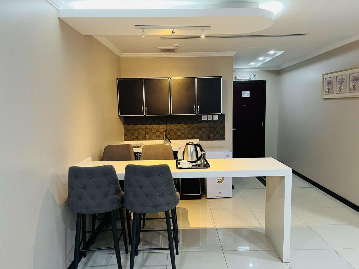 اصاله الشروق للأجنحه الفندقيه Al Khobar Exterior photo